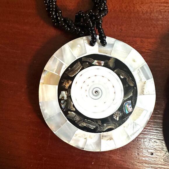 Beaded Necklace ASet of 3 Beachy Boho Choker Pendant Flower Shell Medallion Lot - Picture 2 of 11